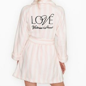 VS Plush Robe